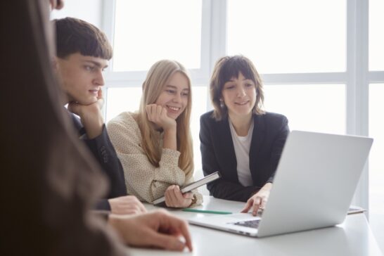 定期報告書の提出まで1ヶ月切りました！　少しずつ準備を